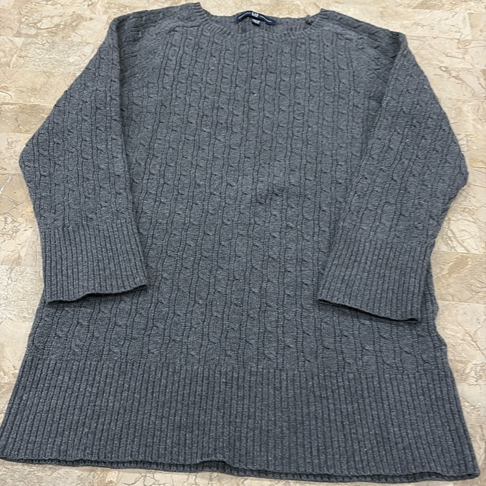❤️ Gap Crewneck Sweater